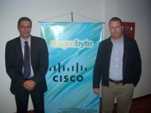 Jhonny Brancovich Gerente de Marca de Cisco y Richard Piralla de Cisco Systems