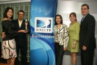 Ivonne Cardozo, Juan Carlos Amaro, Nancy Branger entregando el premio, Belkys Mata y Rodolfo Carrano