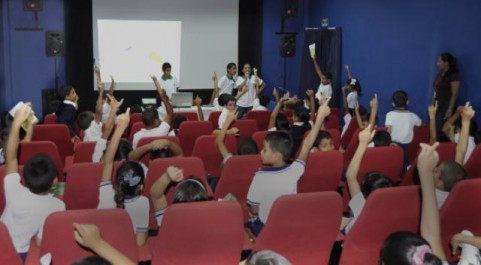 Niños y niñas de Barinas conocen Canaima Educativo