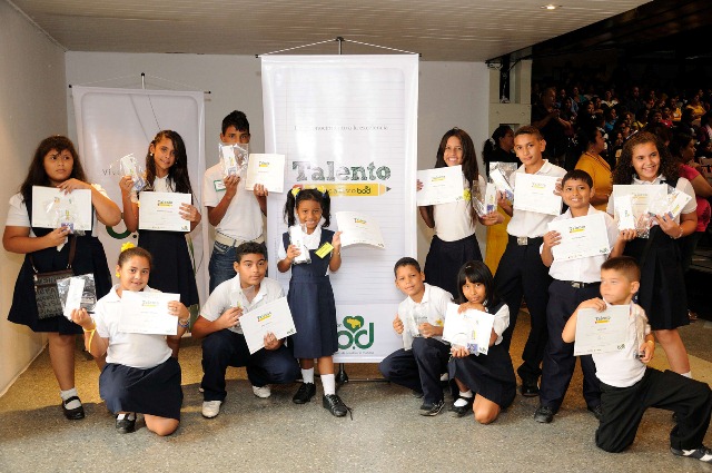 Estudiantes ganadores Talento Educativo