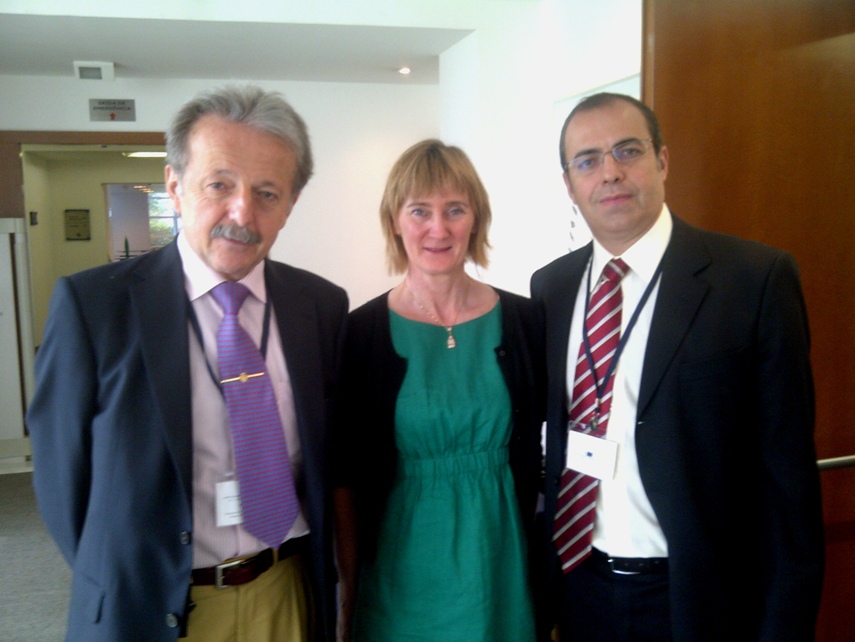 Pie de la foto: Pedro Ortún, Director de Turismo, RSE, y Bienes de Consumo de la Comisión Europea, Julie Russell, Experta Nacional de la Comisión Europea y Marcus Peixoto, General Manager para Latinoamérica de Amadeus, durante el taller del proyecto piloto de turismo en baja temporada en la ciudad de Sao Paulo