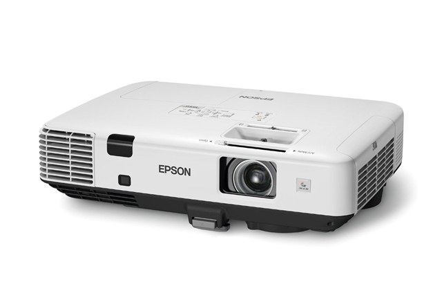 Epson presentó en Infocomm su primer proyector láser