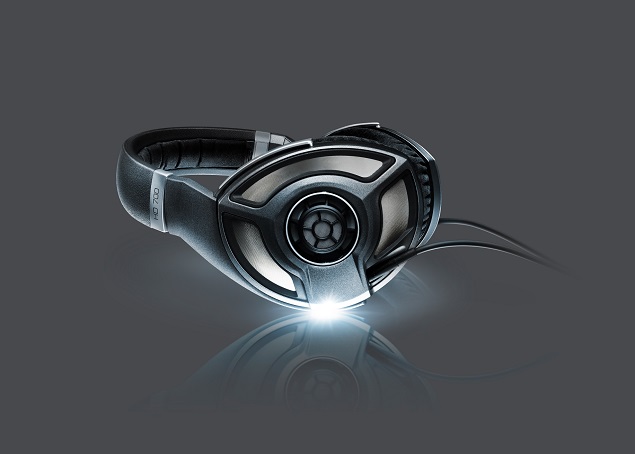 HD 700