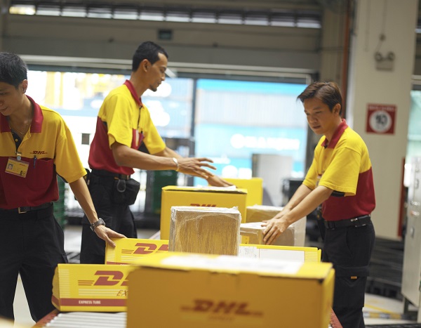 DHL