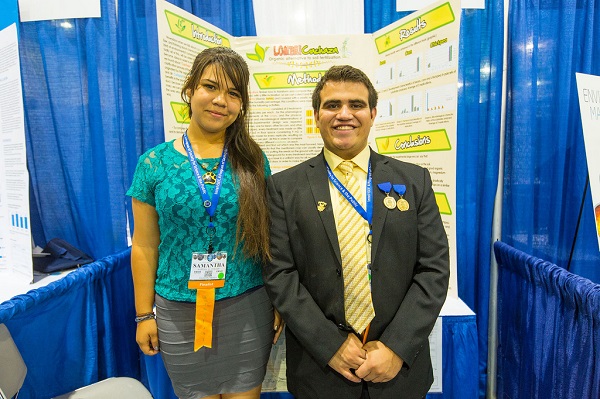 Estudiantes de América Latina con sus proyectos en Intel ISEF 2013