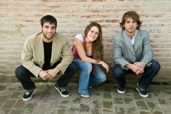 Fundadores de Hoytrabajo. De izquierda a derecha: Andrés Costa Cordova, Sonia Schaefer y Matías Ghirimoldi.