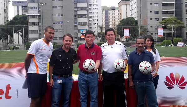 Huawei clinica futbol Salomon Rondon