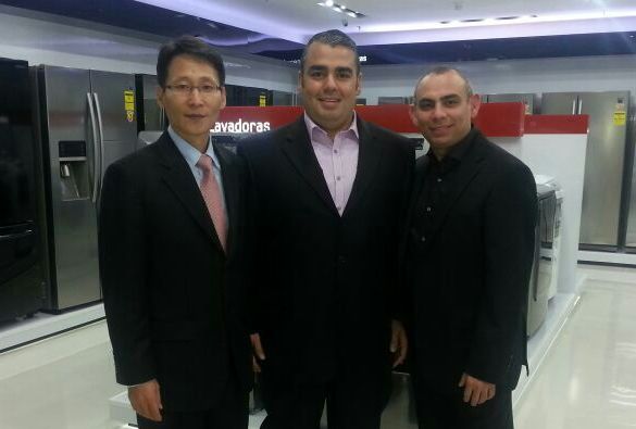 Presidente de Samsung Venezuela y representantes de Consorcio LUX_