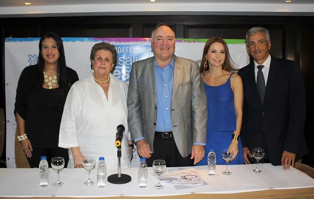 Representantes Carrera Caminata A Tu Salud Nestle 150 años.