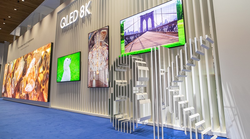 ISE2019-QLED-8K-Signage_1-1