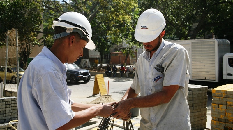 Instalación de Fibra Óptica en Estadio de los Tiburones de La Guaira #1