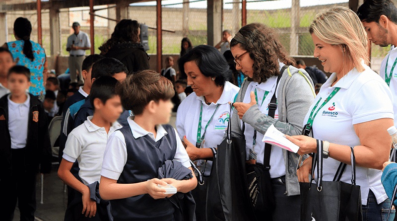 Voluntariado Banesco en Colegio Fe y Alegría Sagrada Familia