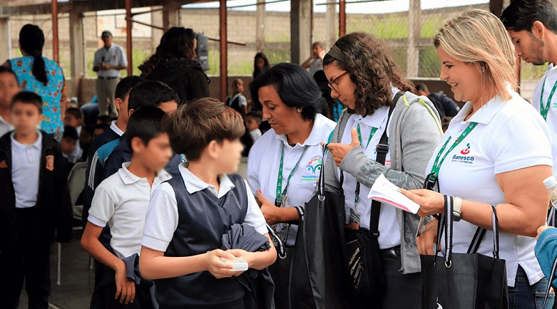 Voluntariado Banesco en Colegio Fe y Alegría Sagrada Familia