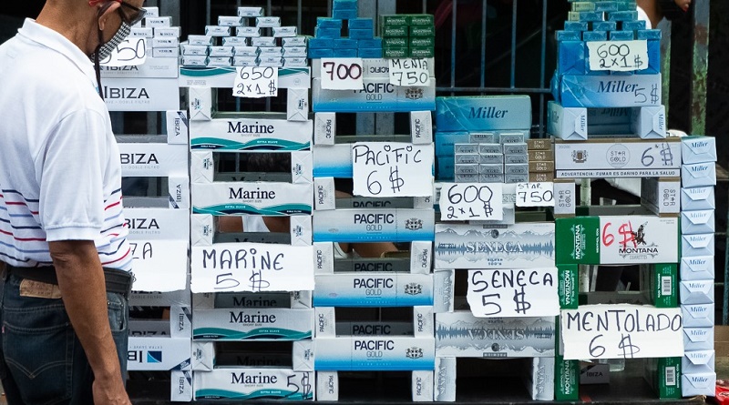 Cigarrillos ilicitos minando el mercado. Foto Caracas enero 2021