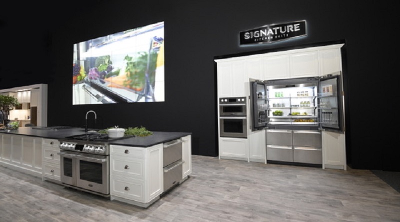 Refrigerador Signature Kitchen Suite Built-in French Door en el Kitchen & Bath Industry Show (KBIS)